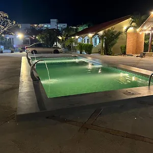 Dhania Cenang Motel